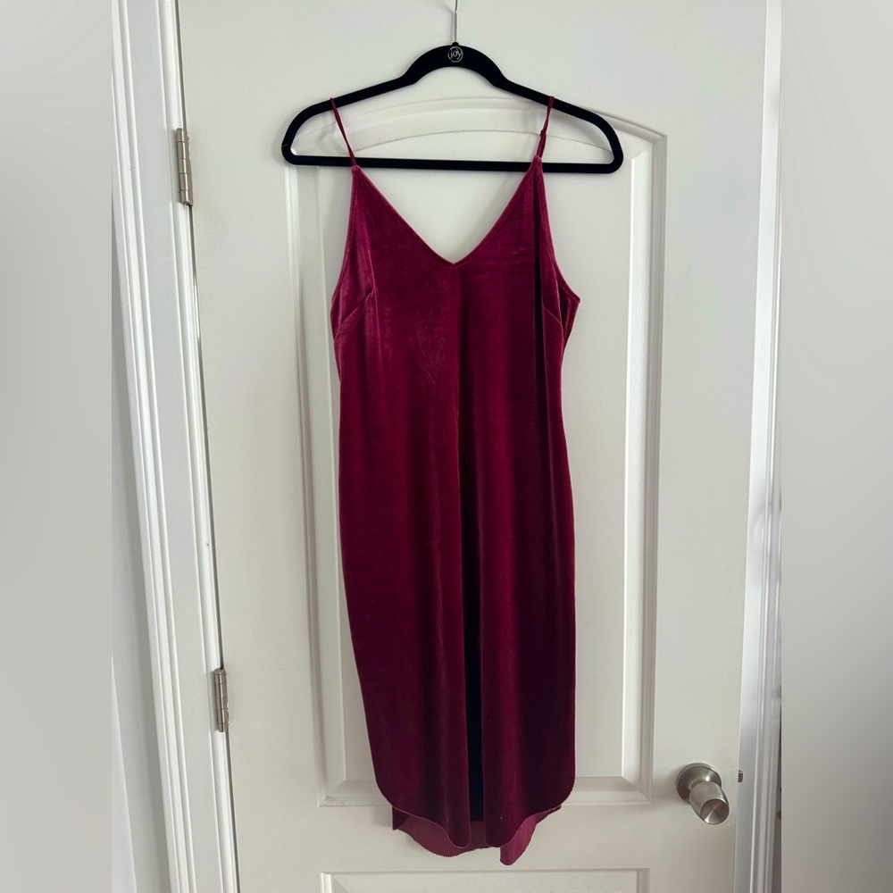 Wine velvet midi dress